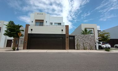 Vendo Casa en Rivello Residencial en Hermosillo Sonora al poniente de la ciudad, Seguridad 24/7