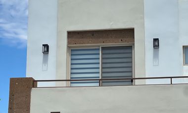 Vendo Casa en Rivello Residencial en Hermosillo Sonora al poniente de la ciudad, Seguridad 24/7