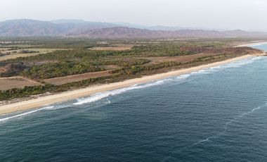 TERRENO FRENTE AL MAR EN PUERTO ESCONDIDO