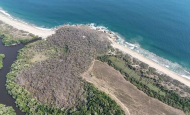 TERRENO FRENTE AL MAR EN PUERTO ESCONDIDO