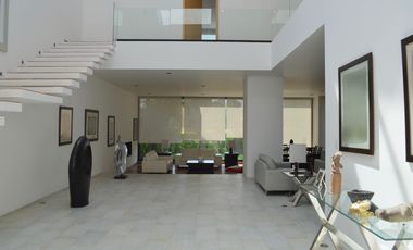 Casa moderna en exclusivo fraccionamiento