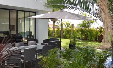 Casa moderna en exclusivo fraccionamiento