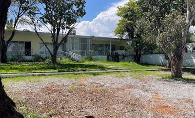 PROPIEDAD EN RENTA PARA OFICINAS, UN NIVEL, COLONIA CENTRICA EN CUERNAVACA, MORELOS.