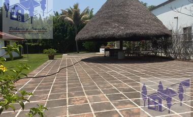 Jiutepec Morelos se vende casa de un Nivel con 4 Recamaras