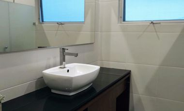 Casa en Olivos Residencial con terminados de lujo