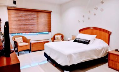 Casa en Olivos Residencial con terminados de lujo