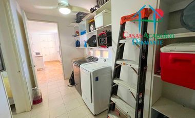 En exclusivo edificio. Depa de playa con terraza y vista frontal al mar