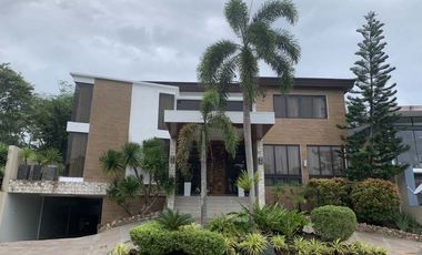 𝐇𝐨𝐮𝐬𝐞 𝐚𝐧𝐝 𝐋𝐨𝐭 𝐟𝐨𝐫 𝐒𝐚𝐥𝐞 𝐚𝐭 𝐀𝐲𝐚𝐥𝐚 𝐖𝐞𝐬𝐭𝐠𝐫𝐨𝐯𝐞 𝐇𝐞𝐢𝐠𝐡𝐭𝐬 𝐢𝐧 𝐂𝐚𝐯𝐢𝐭𝐞 𝐂𝐢𝐭𝐲