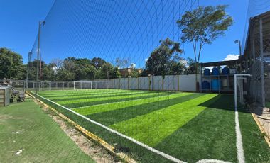 Gran terreno de 2700 m² en venta, ideal para tu próximo proyecto comercial o residencial.
