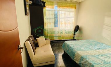 Vendemos casa de dos pisos con terraza cubierta