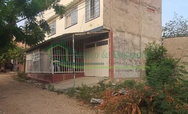 Vendemos casa de dos pisos con terraza cubierta
