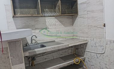 Vendemos casa de dos pisos con terraza cubierta