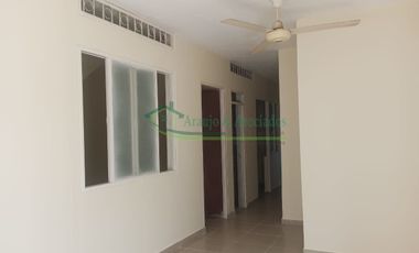 Vendemos casa de dos pisos con terraza cubierta