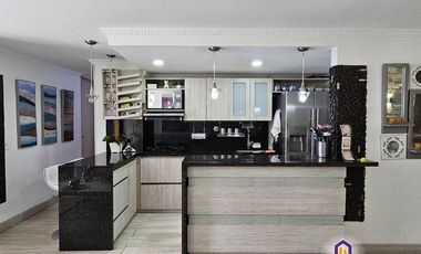 Amplio apartamento de 3 alcobas en venta. Medellín - La Pilarica