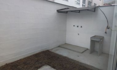 CASA DE ARRIENDO 3 HABITACIONES SECTOR POMASQUI. A POCOS METROS DEL SUPERMAXI