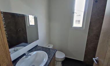 CASA DE ARRIENDO 3 HABITACIONES SECTOR POMASQUI. A POCOS METROS DEL SUPERMAXI