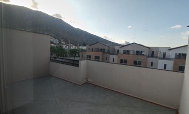 CASA DE ARRIENDO 3 HABITACIONES SECTOR POMASQUI. A POCOS METROS DEL SUPERMAXI