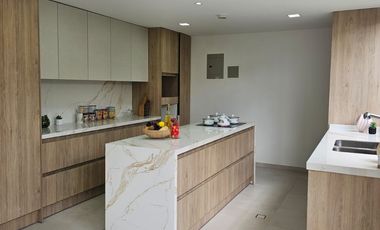 Casa por estrenar  - 3 dormitorios en la Primavera - Cumbayá Quito Ecuador