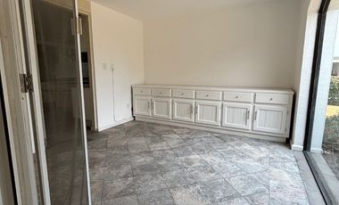 COLINDA CON CAMPO DE GOLF - HERMOSA CASA $85,000 INFORMES 442148----