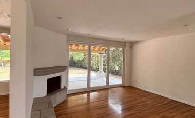 COLINDA CON CAMPO DE GOLF - HERMOSA CASA $85,000 INFORMES 442148----
