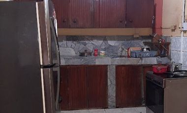 IMPORTANTE .. VENTA O RENTA DE CASA ANTIGUA CERCA DE ZONAS COMERCIALES .. CON LOCAL COMERCIAL PRECIO RENTA CASA 350$ Y LOCAL  350$