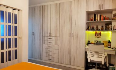 Casa de venta en La Garzota, Etapa 3, Conjunto Cerrado, 4 dormitorios.