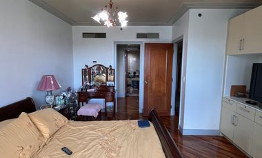 3BR Condominium for Sale in Amorsolo Square East Tower, Rockwell