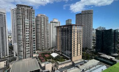 3BR Condominium for Sale in Amorsolo Square East Tower, Rockwell