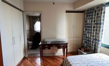 3BR Condominium for Sale in Amorsolo Square East Tower, Rockwell