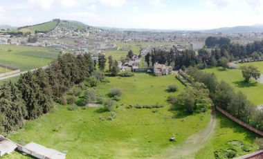 Terreno en Venta en Zinacantepec a 10 min del tren interurbano y 15 min del centro de Toluca.