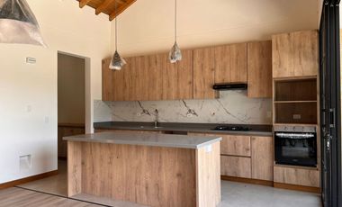 45446 Casa independiente en arriendo en el sector Palmas