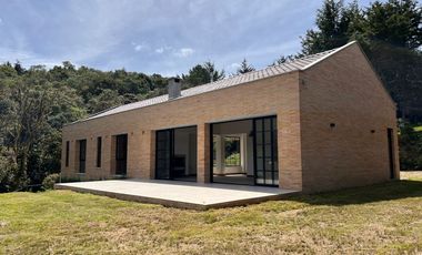 45446 Casa independiente en arriendo en el sector Palmas