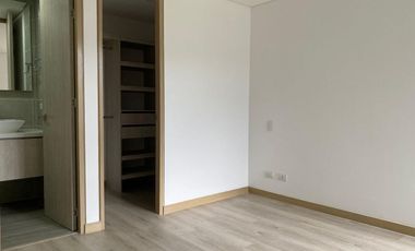 45452 Apartamento en arriendo en el sector Loma del Escobero