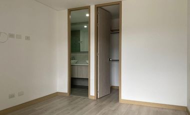 45452 Apartamento en arriendo en el sector Loma del Escobero