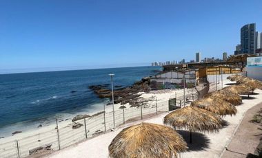 Vendo Departamento Frente al Mar. 100 mts² Se puede Novar $180.- millones con tasa interes de 2,25. posee 3D 2B Estac.. y Bodega.