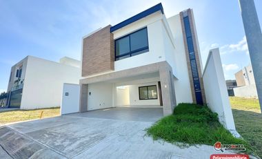 VENTA | CASA CON ROOF GARDEN FRACCIONAMIENTO LOMAS DEL DORADO BOCA DEL RIO