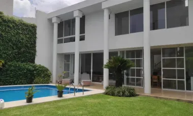 Jiutepec Sumiya Se Vende Casa 4 Amplias Recámaras ( 3 De Ellas Con Vista Al Lago )