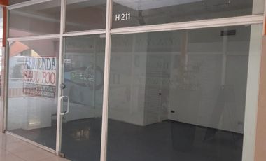 LOCAL COMERCIAL- PLAZA REAL H-211