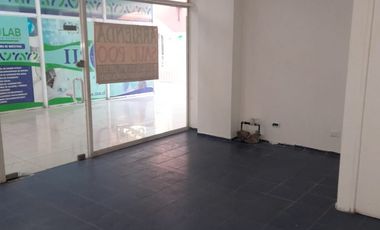 LOCAL COMERCIAL- PLAZA REAL H-211