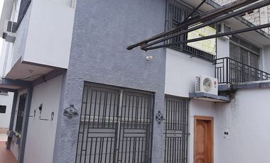 HERMOSA CASA DE RENTA EN ESMERALDAS CON LOCAL COMERCIAL SI LO DESEA  $ 400 CASA  $ 400 LOCAL