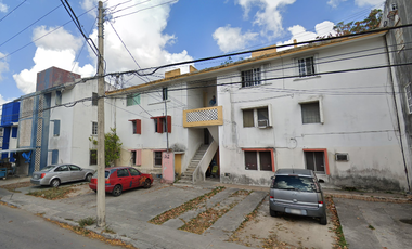 CASA EN EDIF A 2 LAS GOLONDRINAS COZUMEL CENTRO QUINTANA ROO. ¡CASA EN REMATE! -FQA