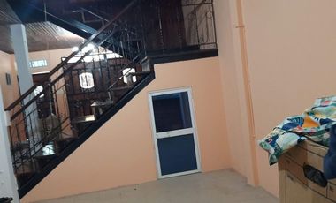 VENTA DE CASA EN BARRIO CHONE ESMERALDAS CASA DE 3 PSIOS .. FINOS ACABADOS .. COMPRE ESTA CASA ESTA A LA ENTRADA .. LO MEJOR Y COMODIDAD .. ZONA COMER