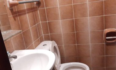 VENTA DE CASA EN BARRIO CHONE ESMERALDAS CASA DE 3 PSIOS .. FINOS ACABADOS .. COMPRE ESTA CASA ESTA A LA ENTRADA .. LO MEJOR Y COMODIDAD .. ZONA COMER