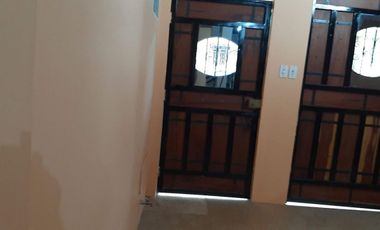 VENTA DE CASA EN BARRIO CHONE ESMERALDAS CASA DE 3 PSIOS .. FINOS ACABADOS .. COMPRE ESTA CASA ESTA A LA ENTRADA .. LO MEJOR Y COMODIDAD .. ZONA COMER