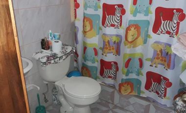 GRATIS .. CASA GRANDE EN LA TOLITA 1 . DE VENTA O ARRIENDO .. MUY COMODO PARA VIVIR UNA FAMIALIA Y SU SUEGRA .. LA COMODIDAD SE SIENTE