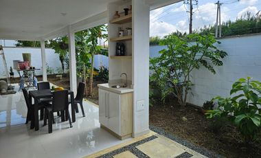 venta casa esquinera Azucenas del Castillo - Jamundi