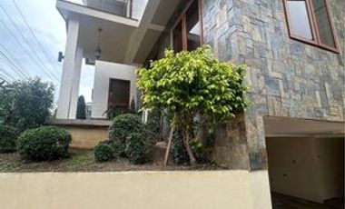 5BR House and Lot for Rent in Cottonwood Heights, Antipolo