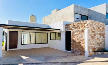 Casa en venta de 1 piso y 2 recámaras en Chichí Suárez Mérida - Preventa 12 meses