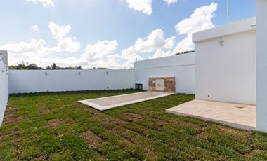 Casa en venta de 1 piso y 2 recámaras en Chichí Suárez Mérida - Preventa 12 meses