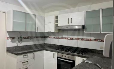 OPORTUNIDAD: SE VENDE DEPARTAMENTO EN PRIMER PISO CON COCHERA Y DEPÓSITO EN SAN ISIDRO